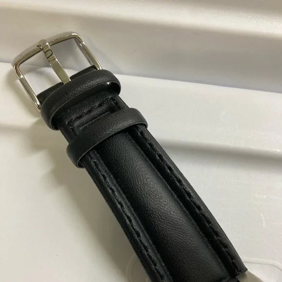 Casio edifice watch, black & silver dial, red accents, working battery, EF308 - Picture 5 of 13